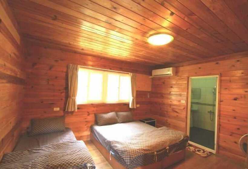 پانسیون Double Lake Villa