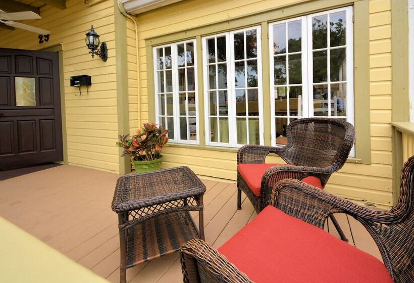 Bed and Breakfast Agustin Inn