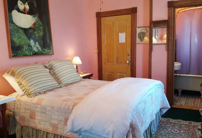 مبيت وإفطار Paradox Lodge & Cedar Lodge