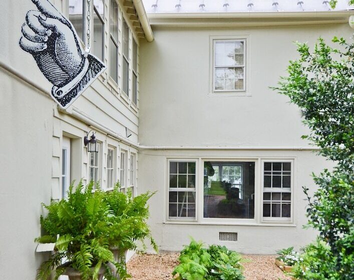 住宿加早餐  The Rooms Up There