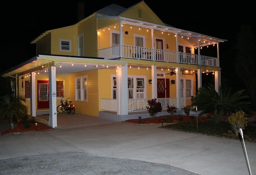 Bed and Breakfast The Wayward Traveler S Inn