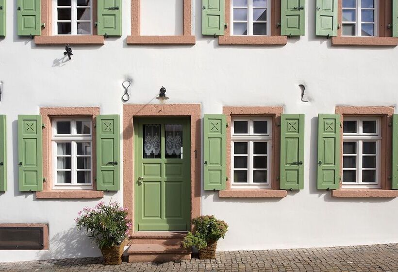 ホテル Burggarten Appartements Neuleiningen