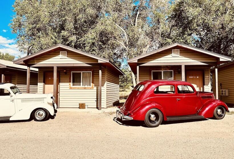 فندق Moosehead Lodge & Cabins