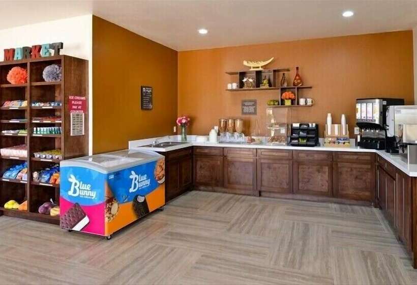 فندق Scottish Inn & Suites