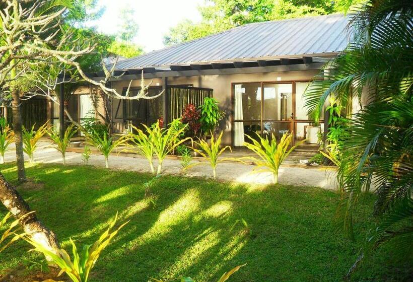 هتل Tongan Beach Resort