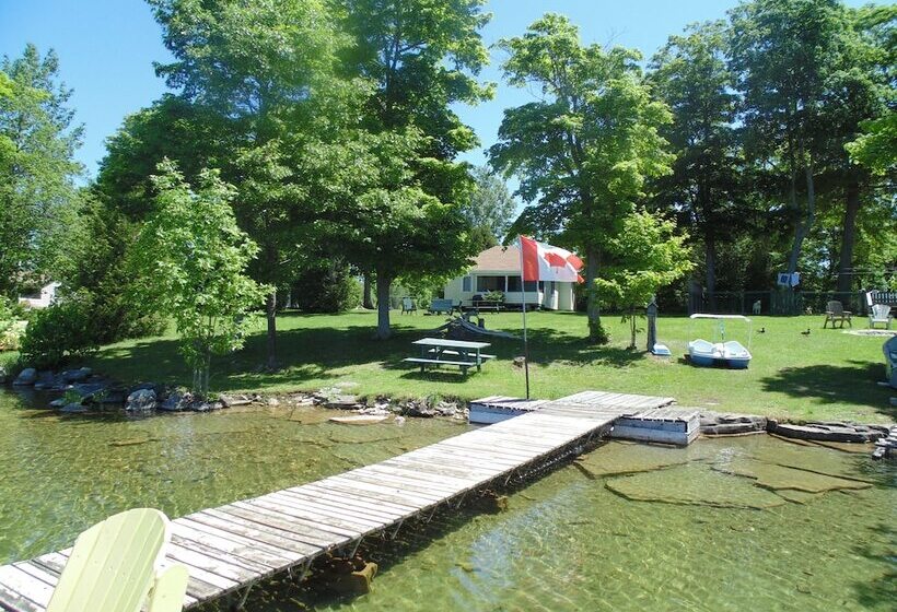 Maple Grove Cottages
