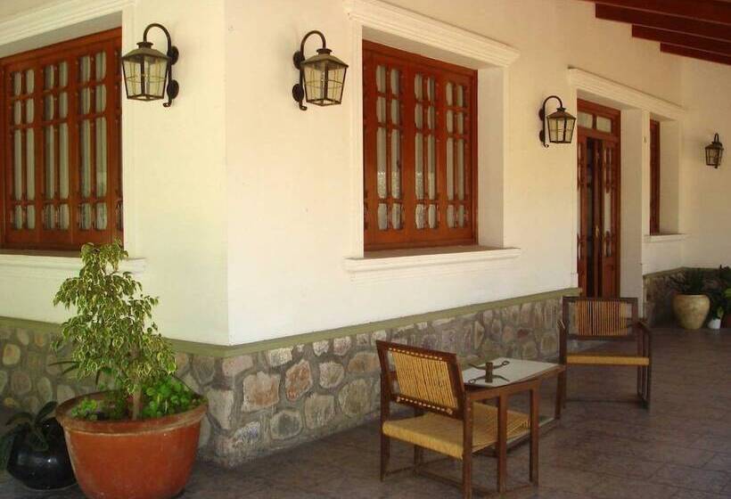 پانسیون Posada El Prado