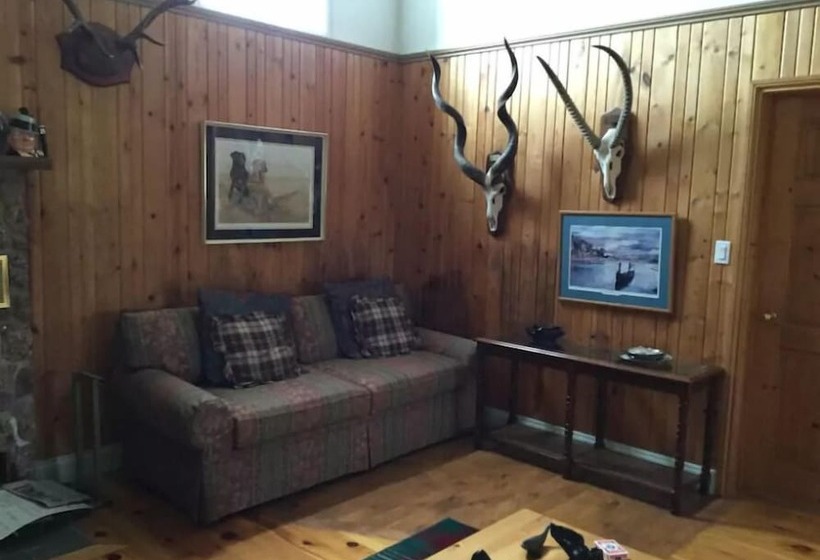Salmon Pool Inn
