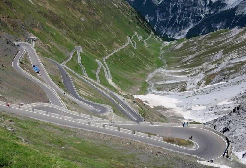 Villa Stelvio Bed & Breakfast