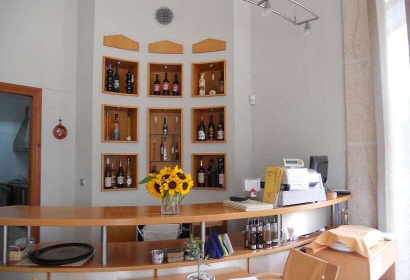 Alexander Inn