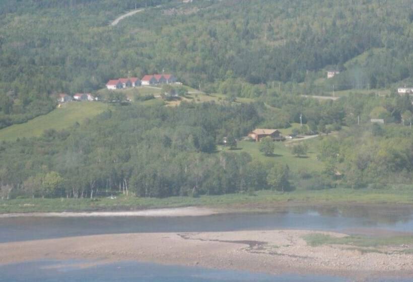 Chisholms Of Troy Coastal Cottages