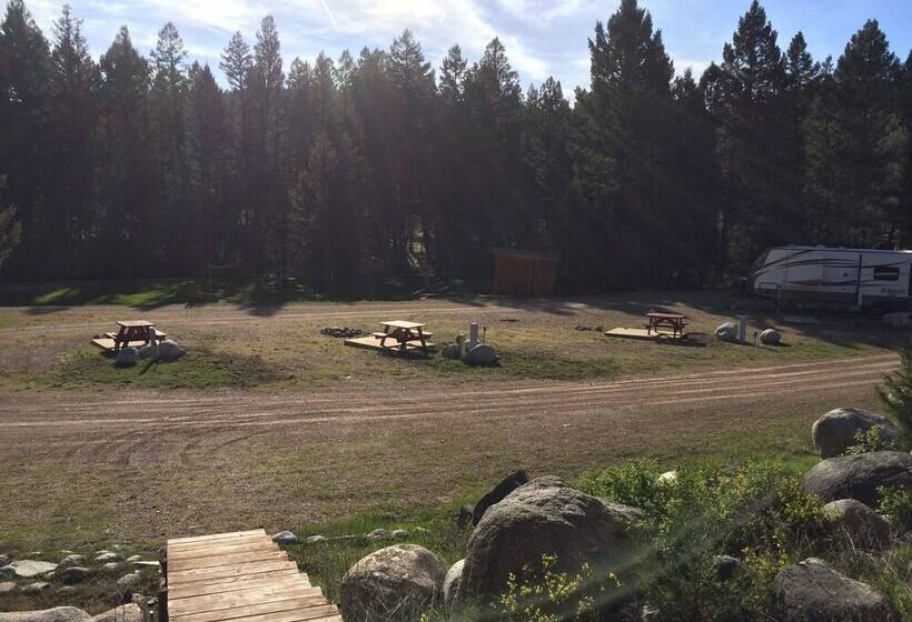 ホテル Boulder Creek Lodge   Campsite