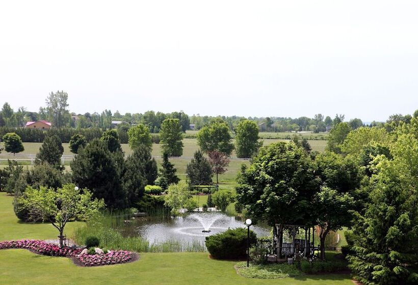 ホテル Hessenland Inn & Schatz Winery