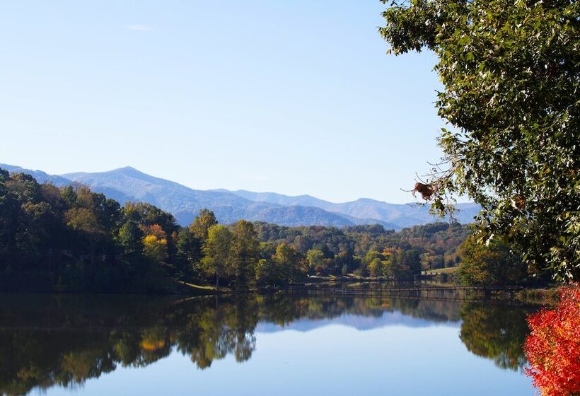 Отель Lambuth Inn At Lake Junaluska