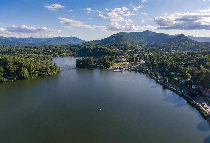 Отель Lambuth Inn At Lake Junaluska