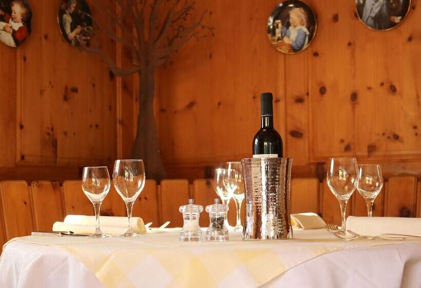 ホテル Restaurant Schweizerhof