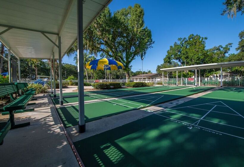 فندق Tampa East Rv Resort  Campground