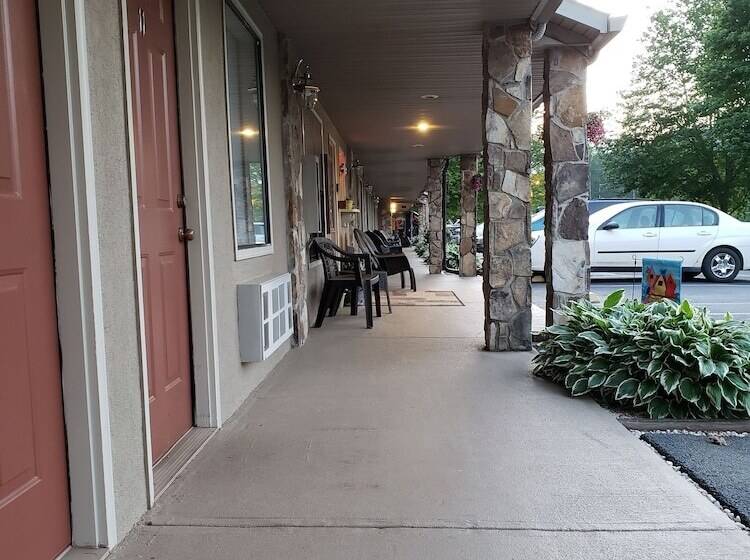 モーテル Chatuge Mountain Inn