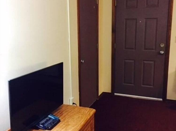 فندق على الطريق Compton Ridge Resort