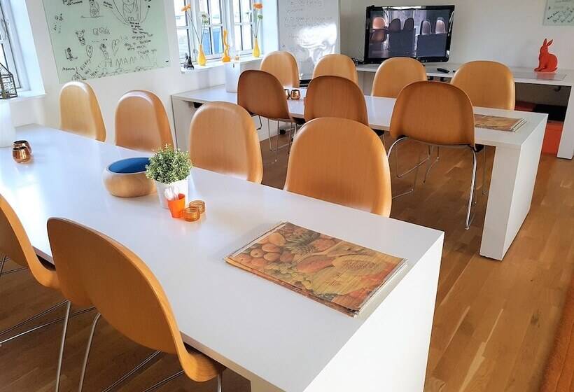 پانسیون Roskilde B&b