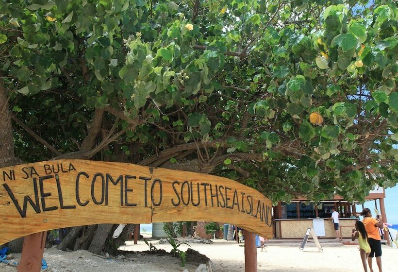 هاستل South Sea Island
