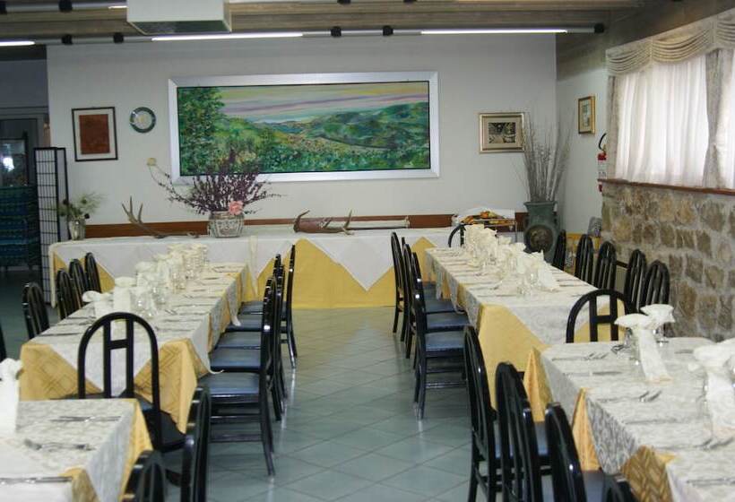 فندق فئة نجمة واحدة Albergo Ristorante Il Pescatore