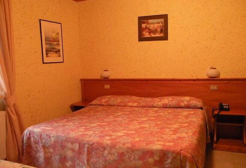 فندق فئة نجمة واحدة Albergo Ristorante Il Pescatore