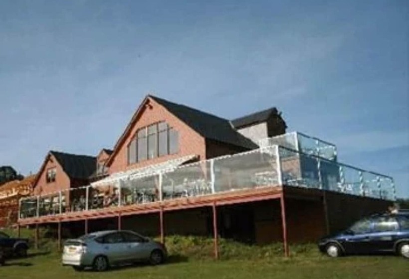 فندق فئة نجمة واحدة The Lodge On The Loch Of Aboyne