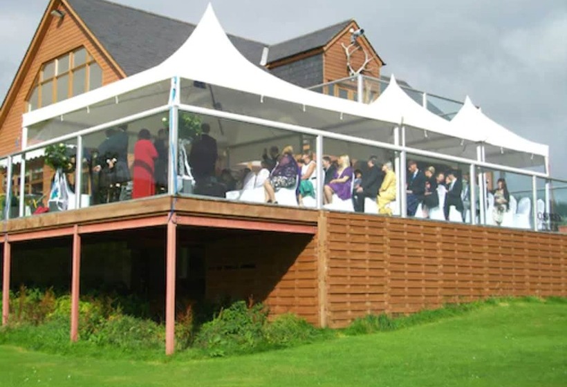 فندق فئة نجمة واحدة The Lodge On The Loch Of Aboyne