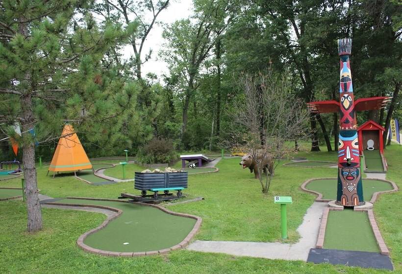酒店 Yukon Trails Rv & Camping Resort