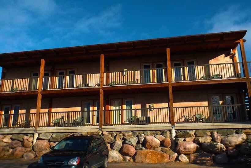 مُتل Timberland Inn
