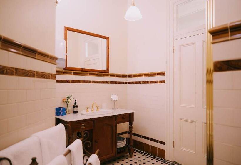 פנסיון Flowerdale Estate