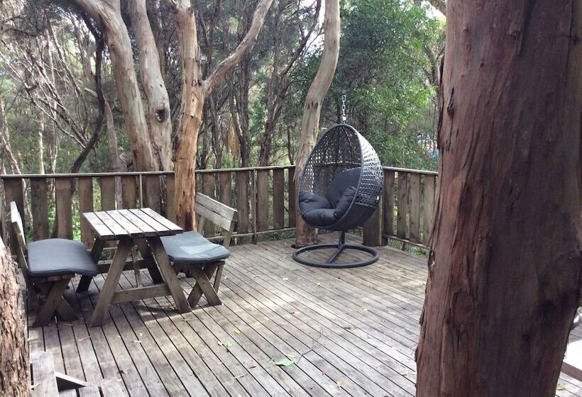 אתר נופש Crayfish Creek Van & Cabin Park