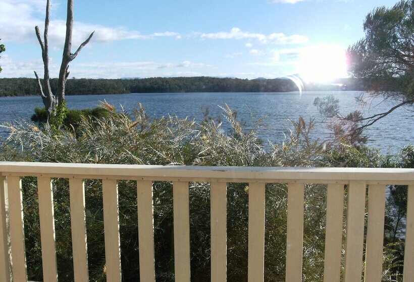منتجع Regatta Point Holiday Park