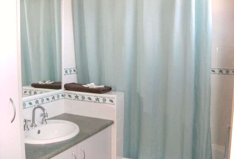 منتجع Regatta Point Holiday Park