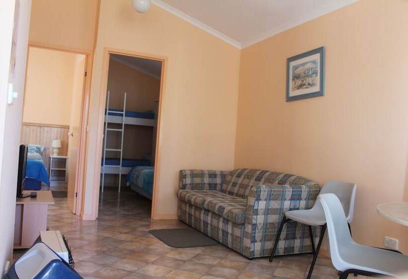 منتجع Regatta Point Holiday Park