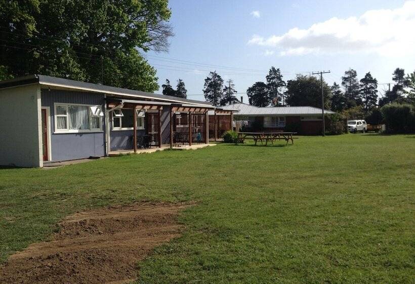 אתר נופש Te Aroha Holiday Park And Hot Pools