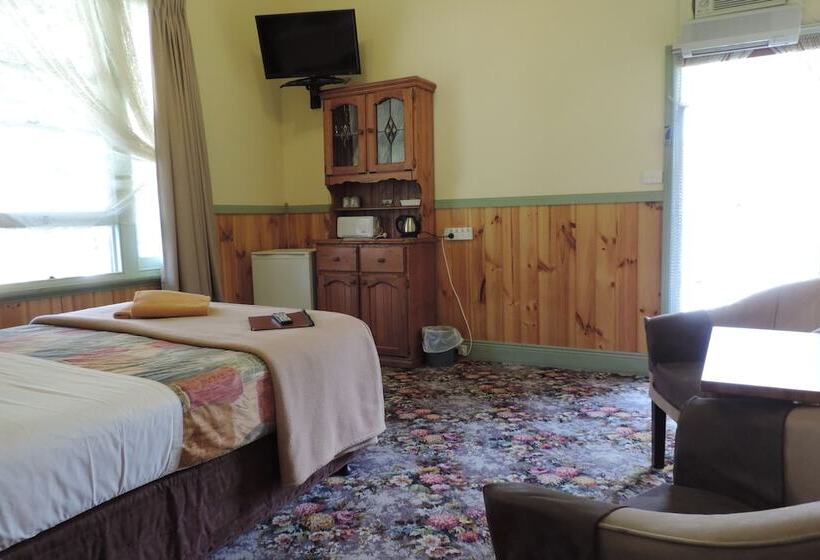 Snug As A Bug Motel