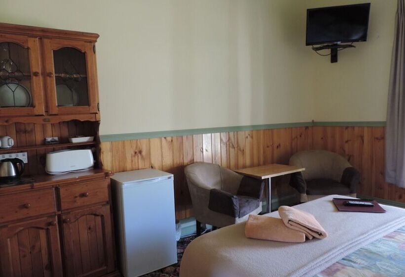 Snug As A Bug Motel