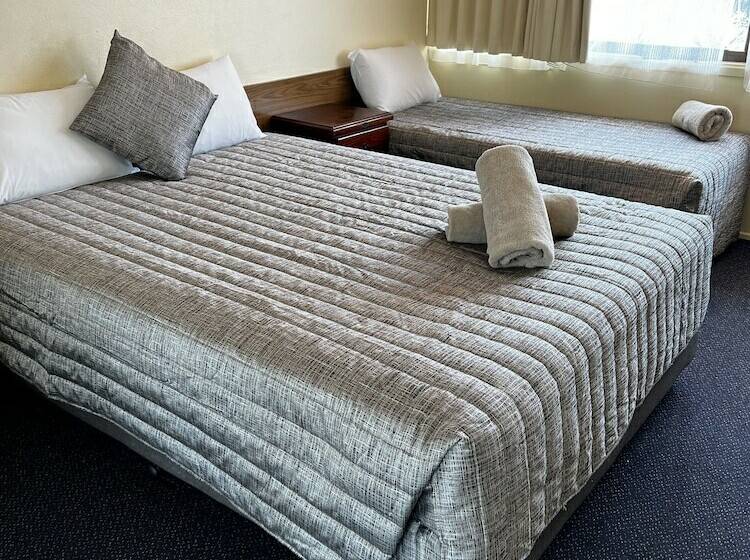 Y Motels Gympie