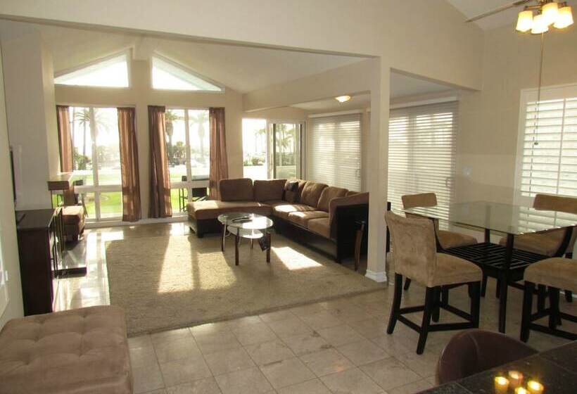 3 Bedroom Duplex With Ocean View