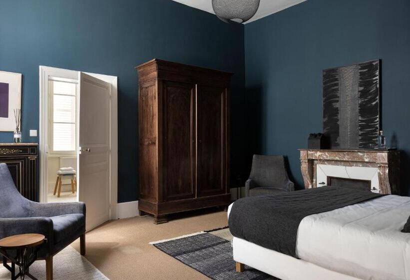 צימר Chateau De La Resle   Design Hotels