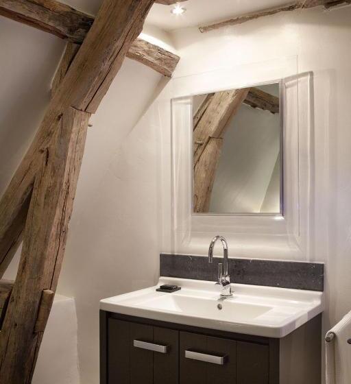 צימר Chateau De La Resle   Design Hotels