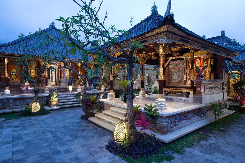 هتل Dwaraka The Royal Villas