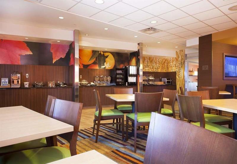 בית מלון כפרי Fairfield Inn & Suites By Marriott Lethbridge