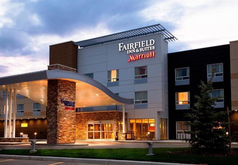 בית מלון כפרי Fairfield Inn & Suites By Marriott Lethbridge