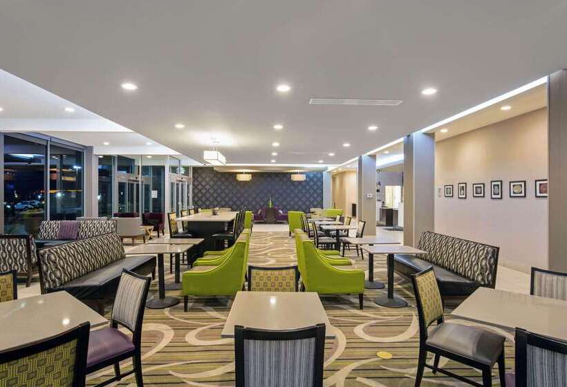 هتل La Quinta By Wyndham Cedar City