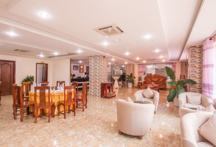 בית מלון כפרי Samnang Laor Phnom Penh