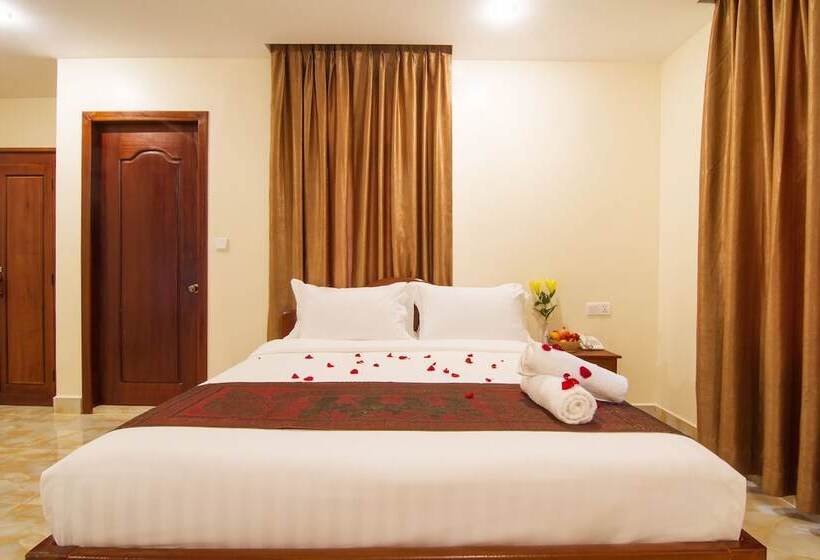 בית מלון כפרי Samnang Laor Phnom Penh