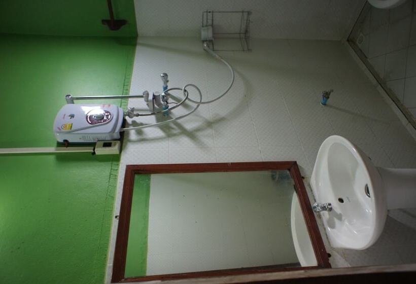 پانسیون Domon Guesthouse